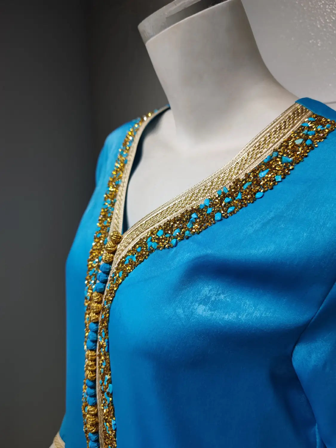 Robe musulmane de Dubaï avec dentelle et ruban diamant
