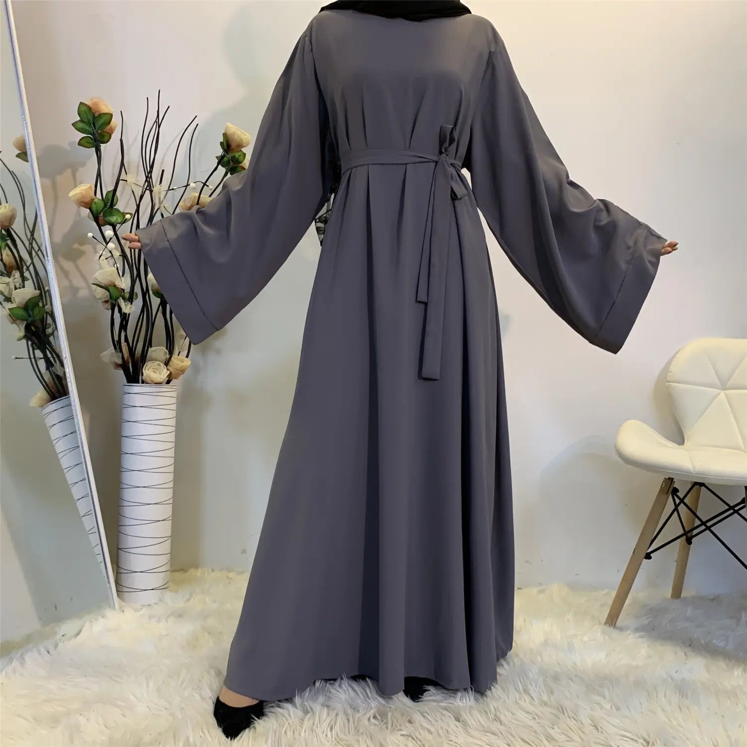 Robe musulmane à lacets de couleur unie grande taille