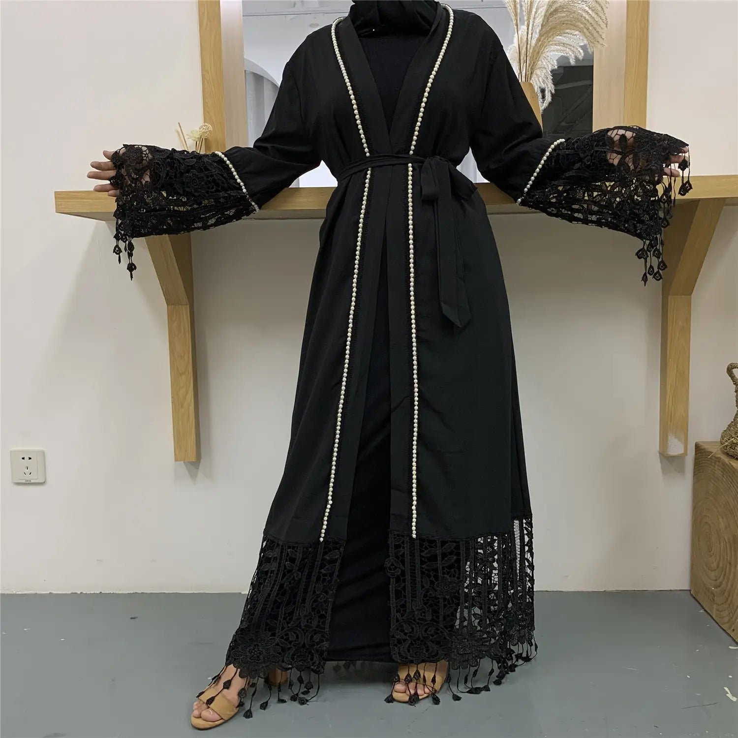 Robe cardigan à pampilles en dentelle perlée et coutures en dentelle, style musulman du Moyen-Orient
