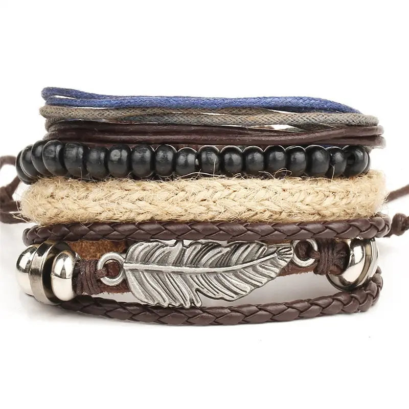Bracelets et bracelets en cuir perlés à la mode