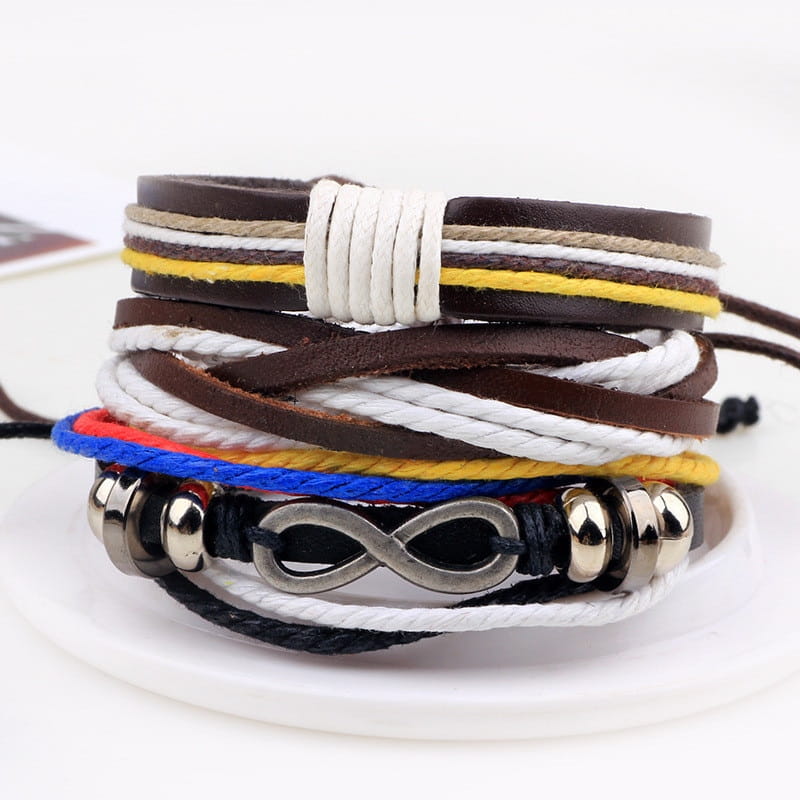 Bracelets et bracelets en cuir perlés à la mode