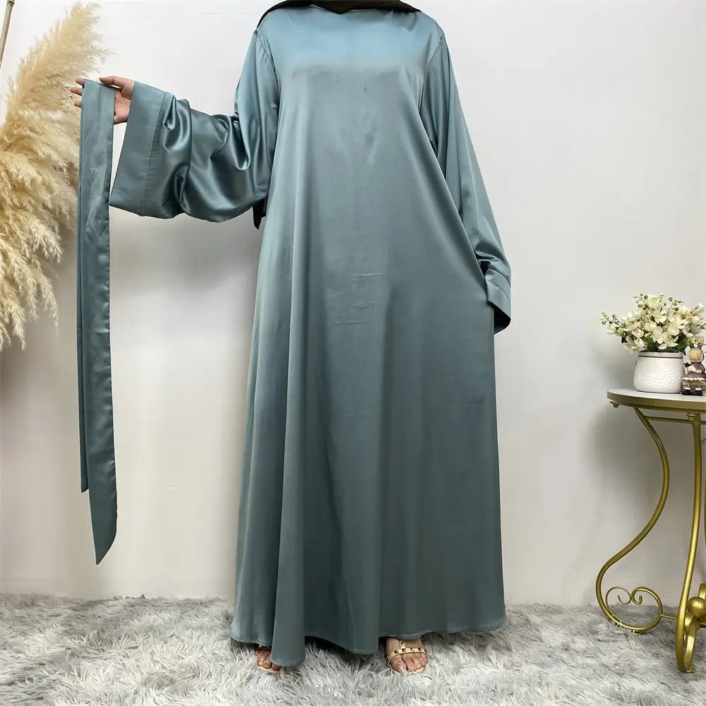Robe musulmane en satin à lacets pour femme