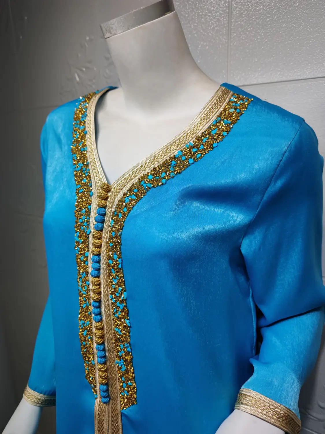 Robe musulmane de Dubaï avec dentelle et ruban diamant