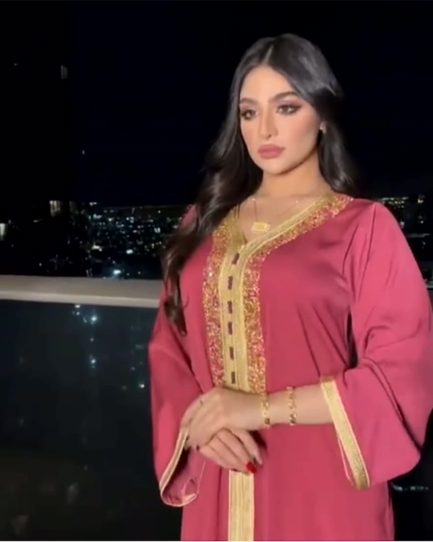 Robe musulmane de Dubaï avec dentelle et ruban diamant