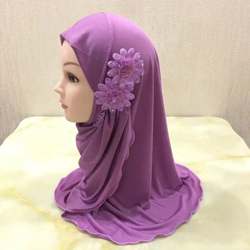 Chapeau turban pour petite fille avec voile à deux fleurs