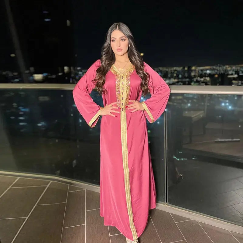 Robe musulmane de Dubaï avec dentelle et ruban diamant