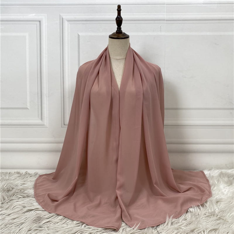 Hijab tendance couleur unie pour femmes élégantes