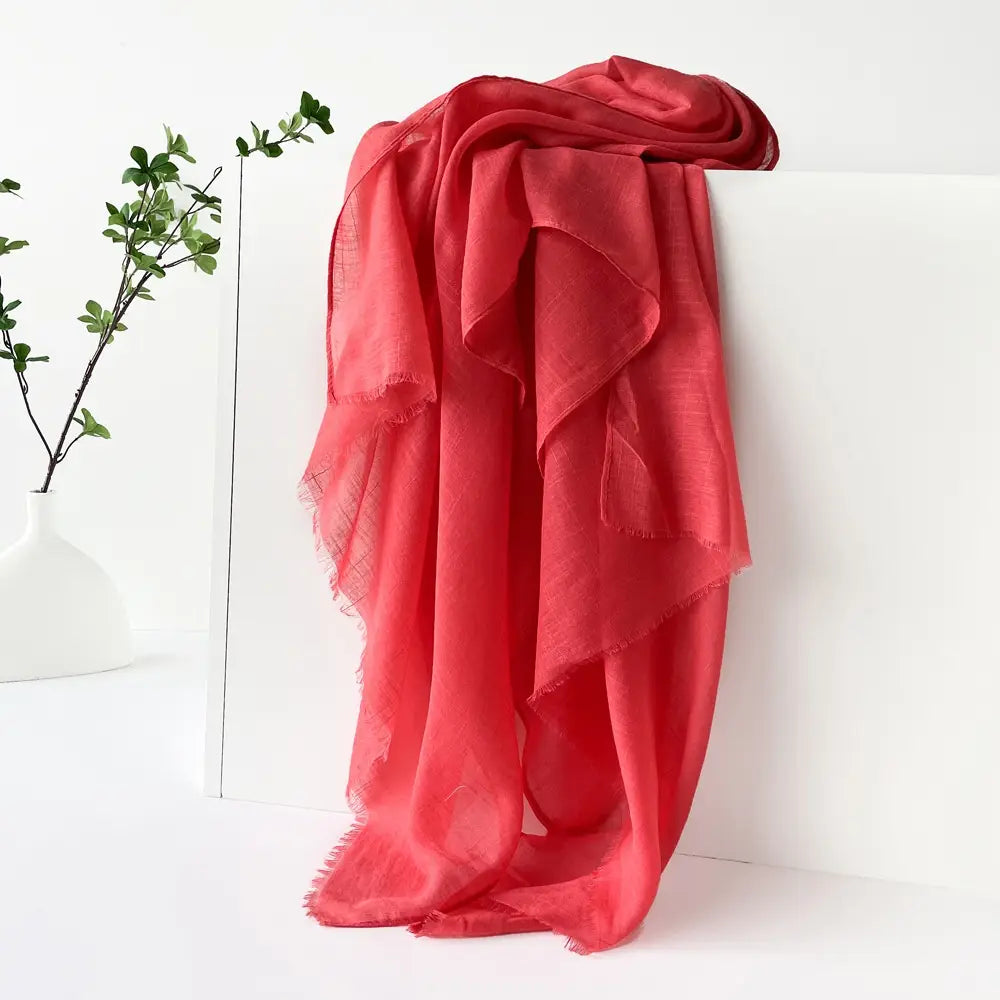 Hijab musulman en coton flammé – Écharpe avec pompons 180×80cm en différentes couleurs.