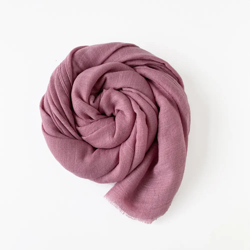Hijab musulman en coton flammé – Écharpe avec pompons 180×80cm en différentes couleurs.