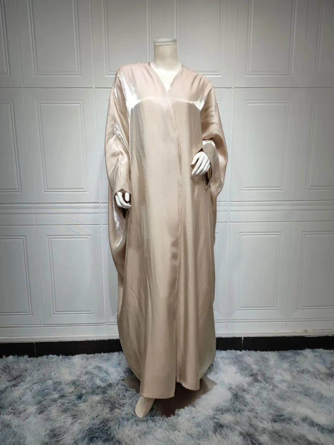 Robe en satin de soie brillante pour femmes musulmanes du Moyen-Orient