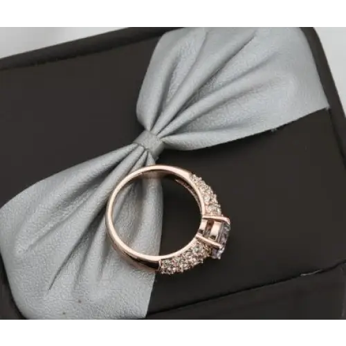 Buying hot jewelery exquisite jewelry luxury three rows of high-grade zircon rose gold engagement ring wholesale