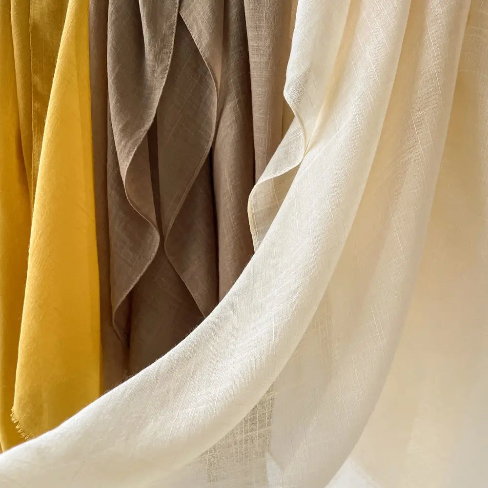 Hijab musulman en coton flammé – Écharpe avec pompons 180×80cm en différentes couleurs.