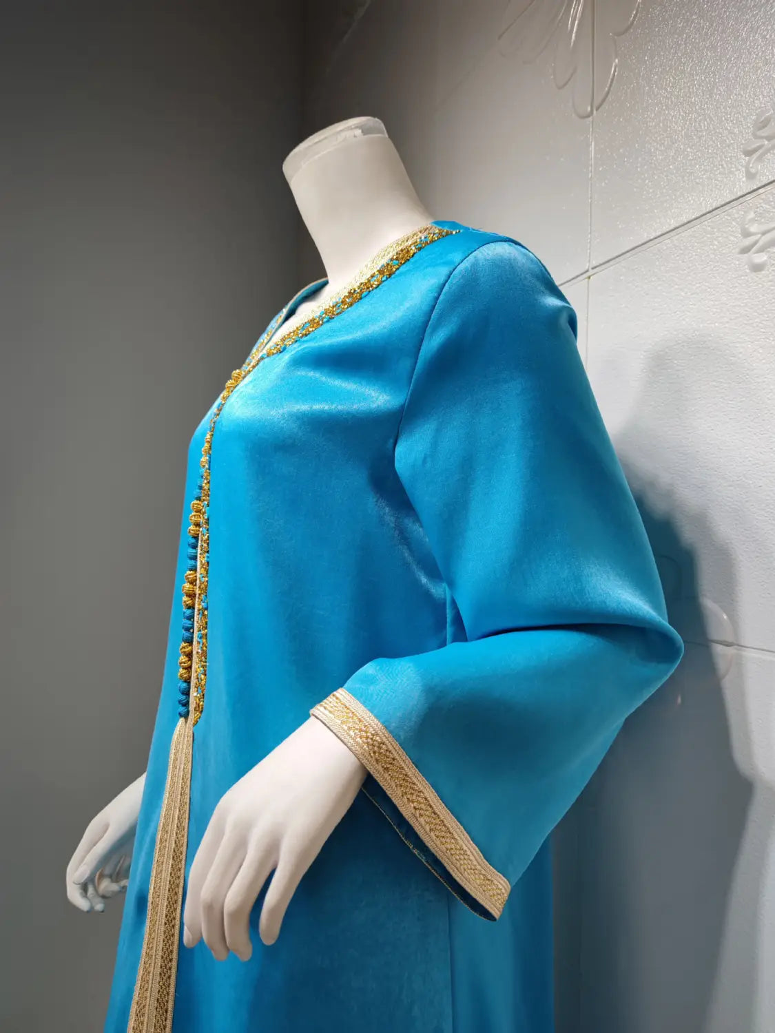 Robe musulmane de Dubaï avec dentelle et ruban diamant