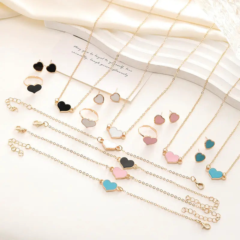 Simple Love Jewelry Women’s Fashion Necklace Suit Heart Jewelry Set Gift For Her Fashion Party Jewelry